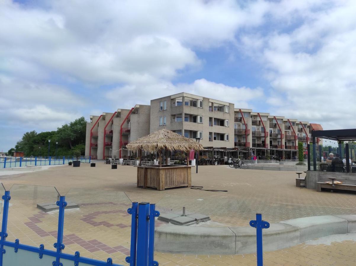 Appartement Ijsselmeer Makkum Strand ภายนอก รูปภาพ