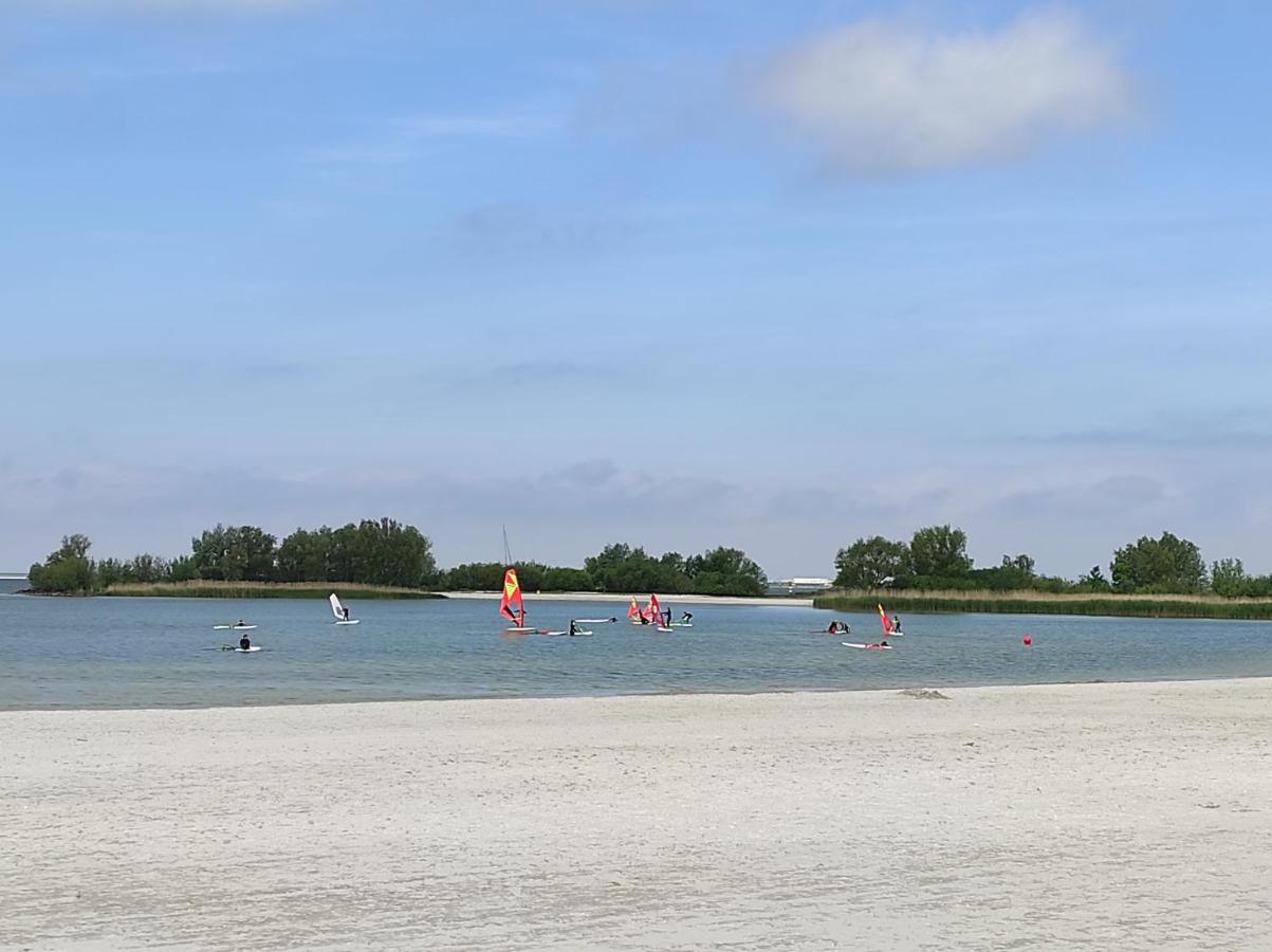 Appartement Ijsselmeer Makkum Strand ภายนอก รูปภาพ