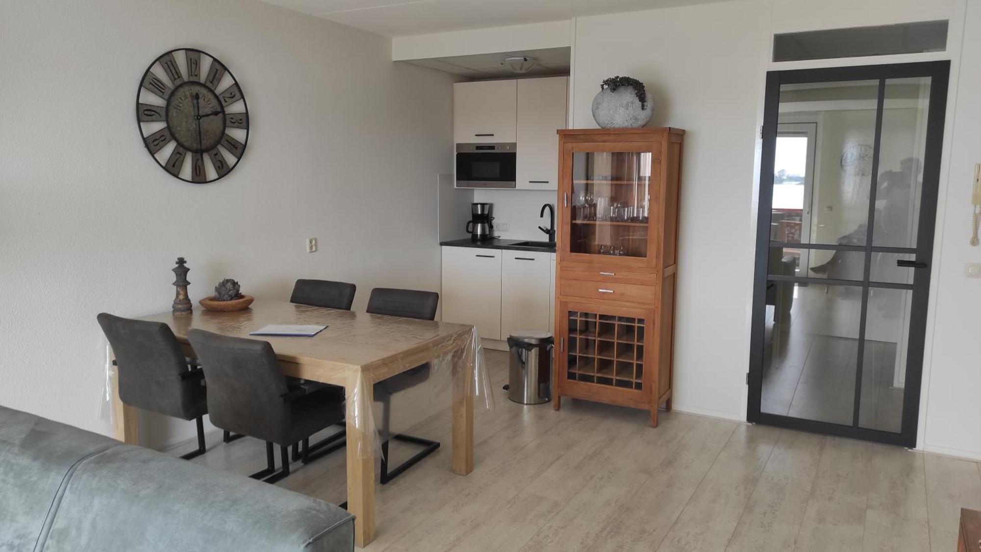 Appartement Ijsselmeer Makkum Strand ภายนอก รูปภาพ